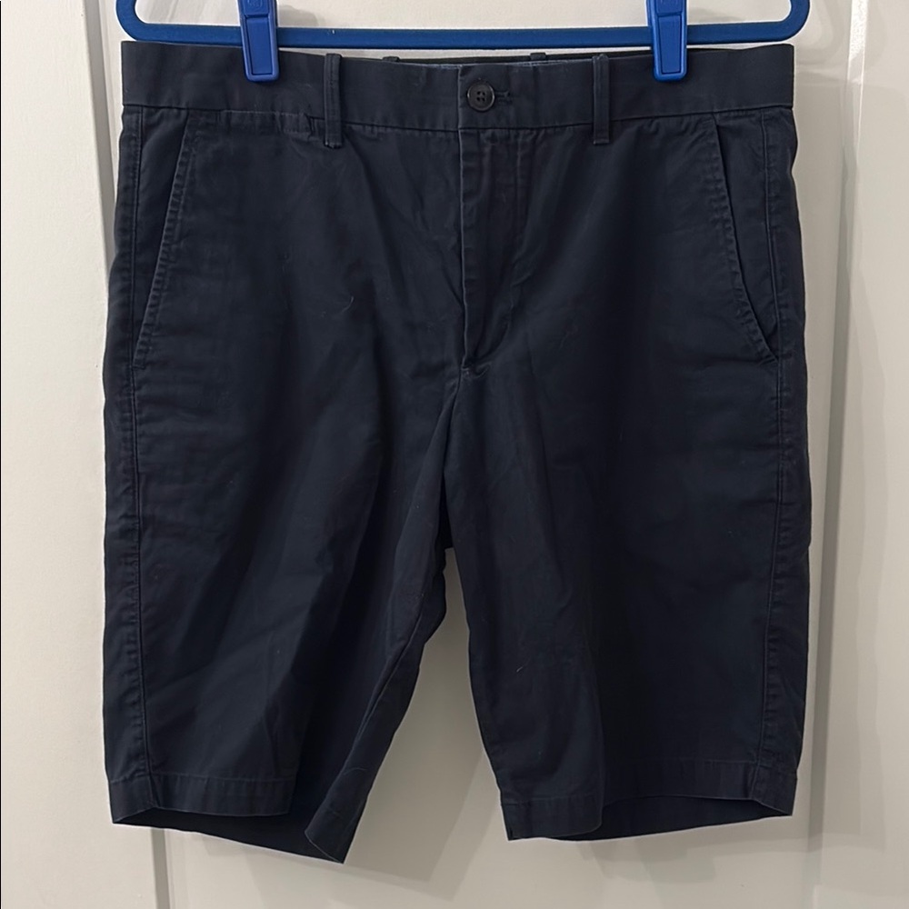 GAP Men’s Classic Flat Front Shorts in Navy Blue Size 33